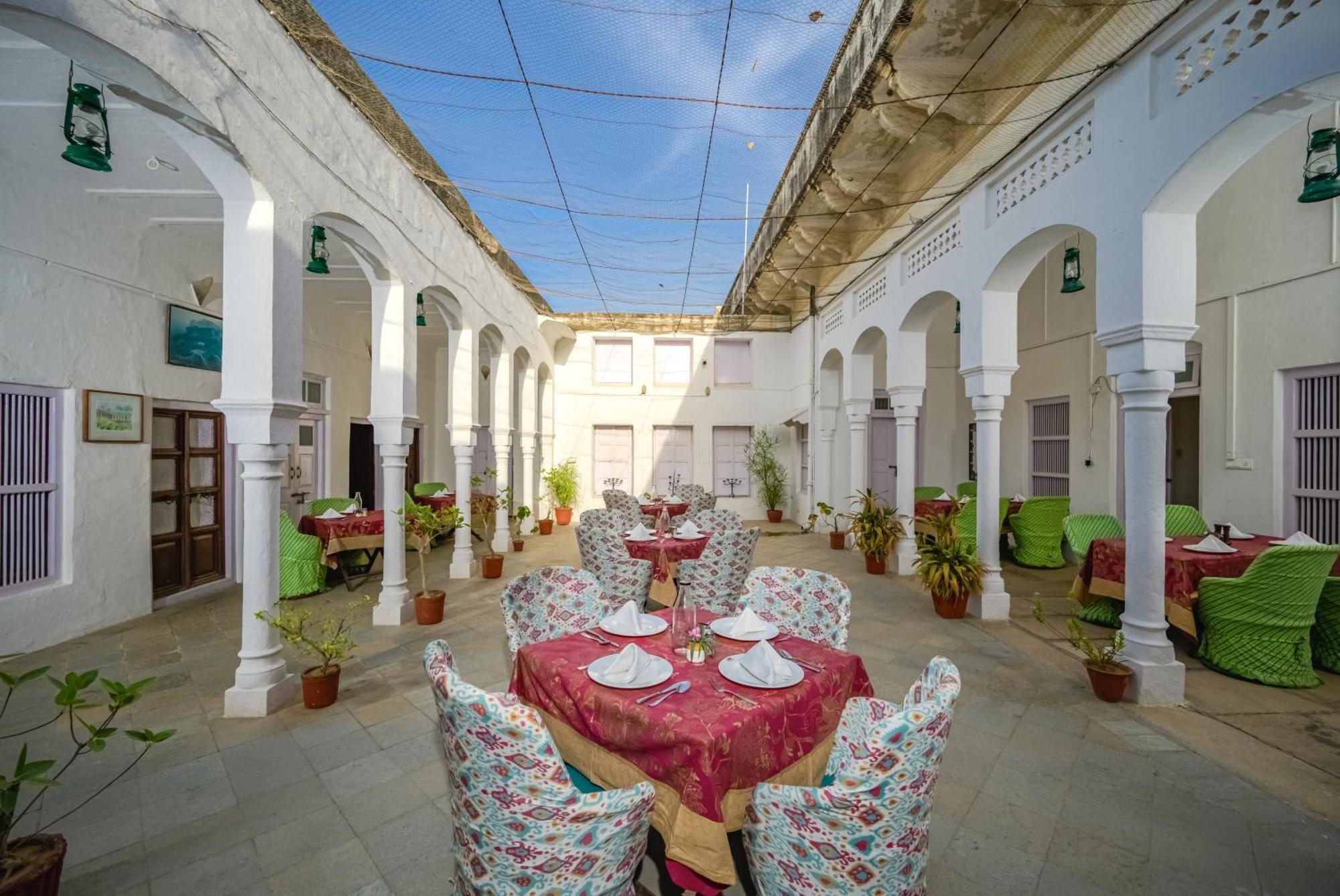 Hotel Neemrana'S - Piramal Haveli Bagar Esterno foto
